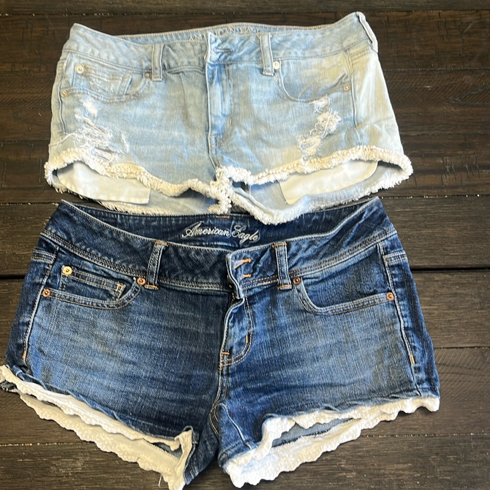 2 pairs American eagle size 10 shorts